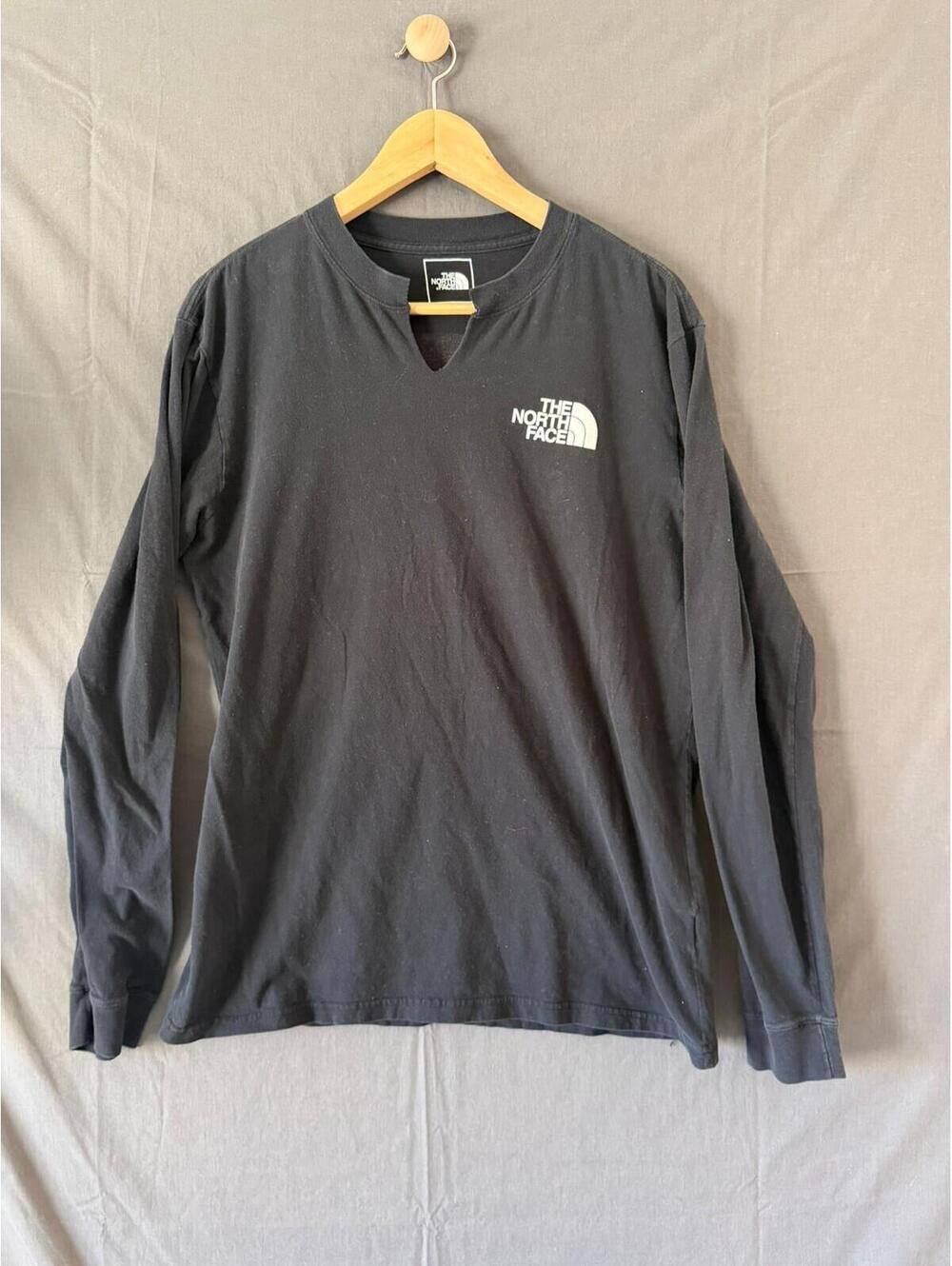 The North Face Men’s Long Sleeve Logo Tee Black Size M – Chest & Back Print